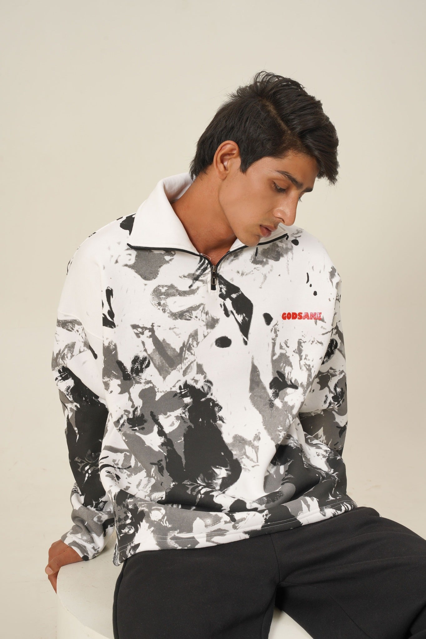 SHADED ZIPPY SWEATSHIRT